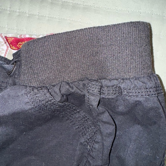 One 5 One black tie bottom capris. Size medium GUC - Picture 10 of 10